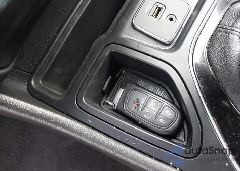 2019 Jeep Cherokee Limited Fwd из США, поврежденный, VIN 1C4PJLDB1KD333294